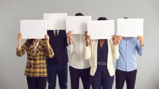 El CV ciego: qué es, cómo crearlo y cuándo usarlo