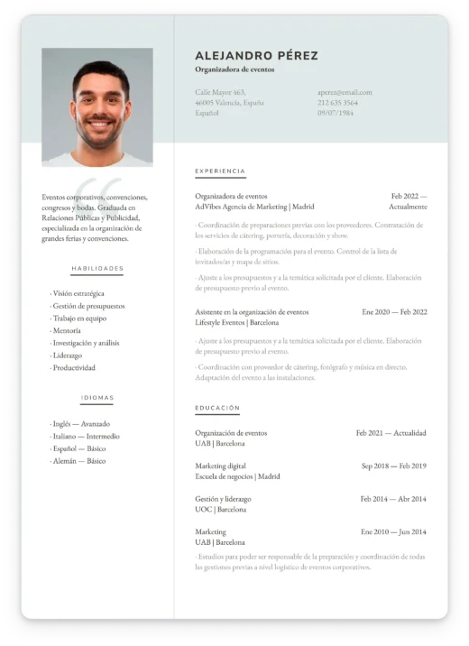Plantilla de currículum con diseño moderno y encabezado visual para destacar la foto del candidato